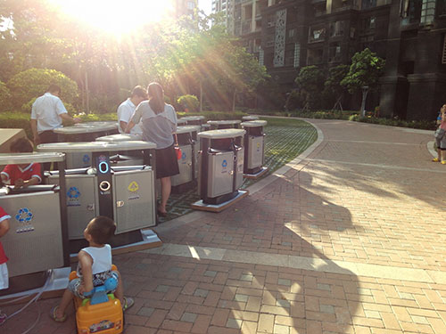 欣方圳環(huán)保分類(lèi)垃圾桶 讓清遠(yuǎn)小區(qū)環(huán)境更健康