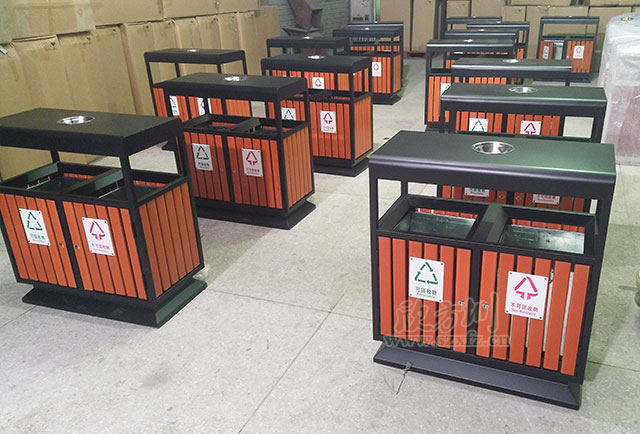 天津更新鋼木垃圾箱、細微之處盡顯文明